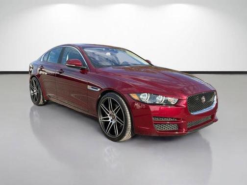 2017 Jaguar XE 25t