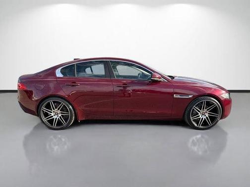 2017 Jaguar XE 25t