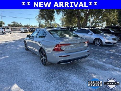 2024 Volvo S60 B5 Core Dark Theme