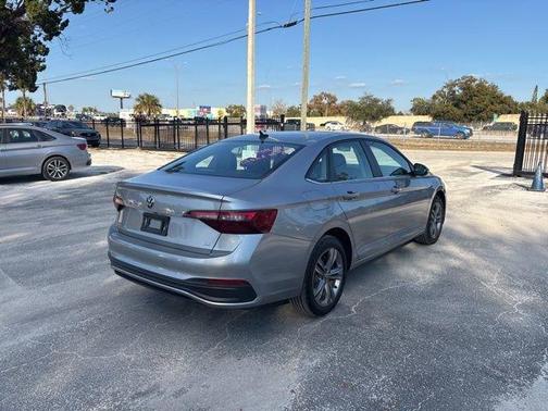 2024 Volkswagen Jetta 1.5T SE