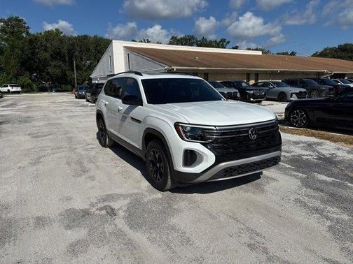 2024 Volkswagen Atlas 2.0T Peak Edition SE w/Technology
