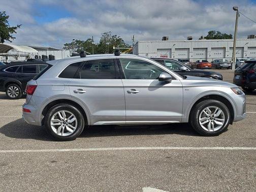 2022 Audi Q5 45 S line quattro Premium