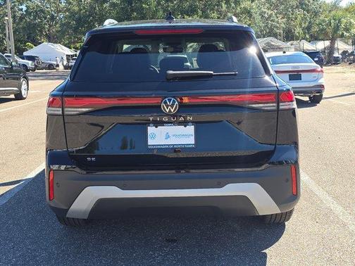 2025 Volkswagen Tiguan 2.0T SE