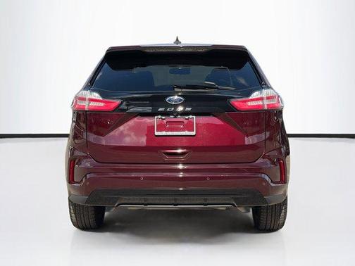 2022 Ford Edge ST Line