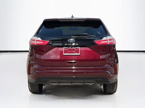 2022 Ford Edge ST Line