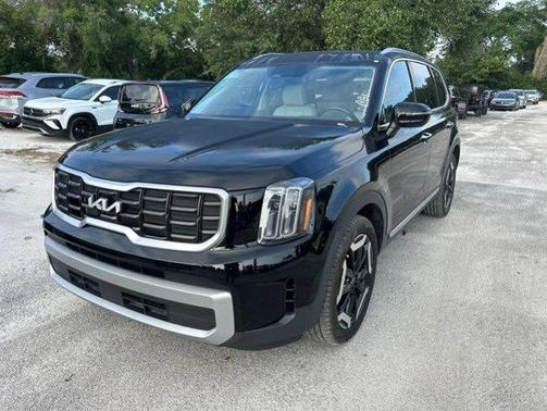 Ebony Black 2023 Kia Telluride S