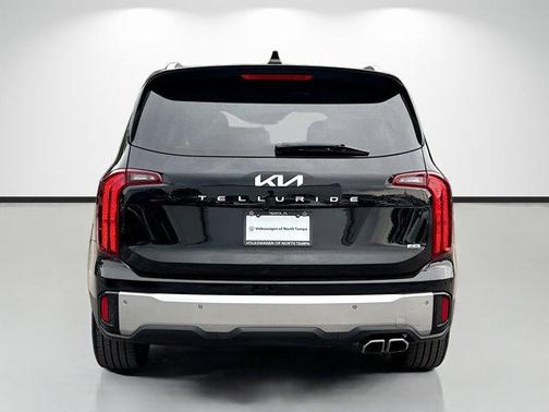 Ebony Black 2023 Kia Telluride S