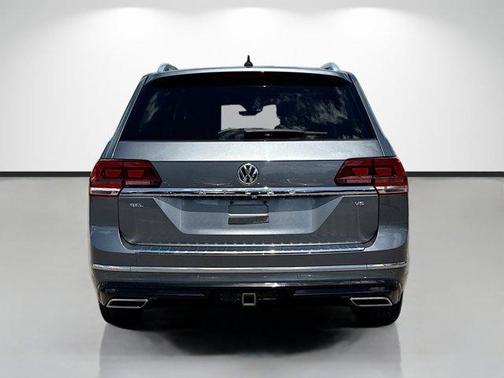 Platinum Gray Metallic 2018 Volkswagen Atlas 3.6L SEL