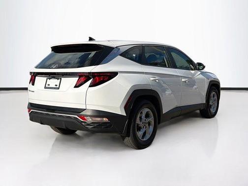 2023 Hyundai TUCSON SE