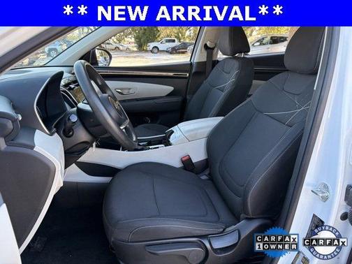 2023 Hyundai TUCSON SE