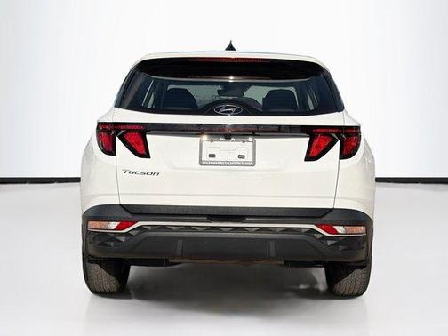 2023 Hyundai TUCSON SE