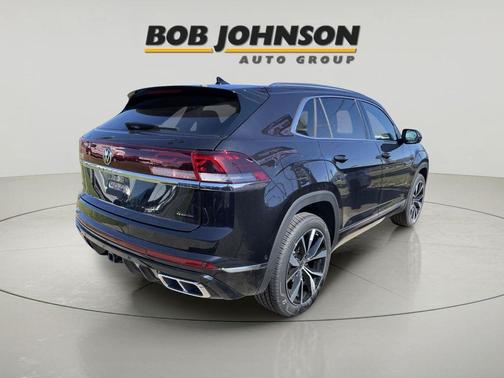 deep black pearl 2026 Volkswagen Atlas Cross Sport 2.0T SEL Premium