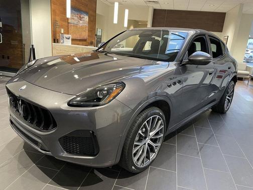 GRIGIO LAVA GRAY 2026 Maserati Grecale Modena