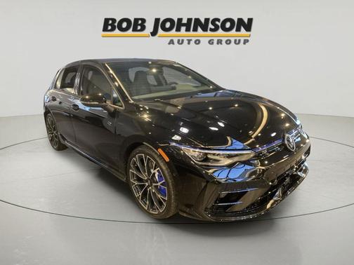 mythos black metallic 2026 Volkswagen Golf R 2.0T DSG