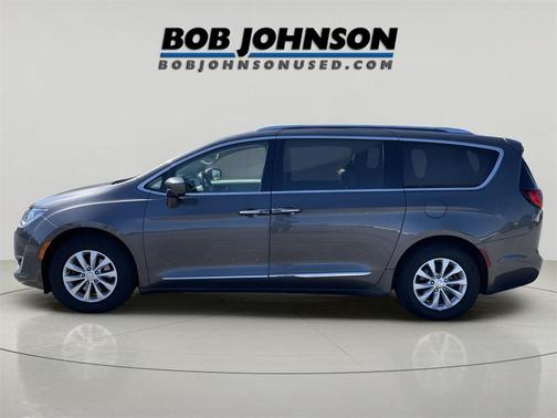 2018 Chrysler Pacifica Touring-L