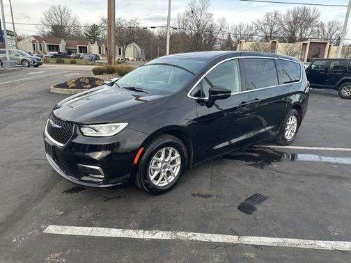 2024 Chrysler Pacifica Touring-L