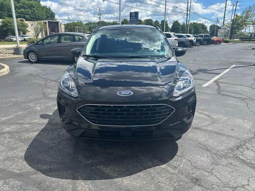 Black Metallic 2022 Ford Escape SE