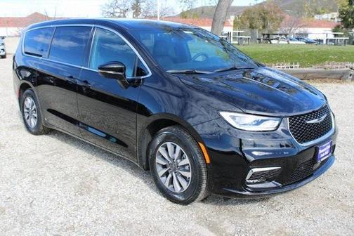 2025 Chrysler Pacifica Hybrid Select