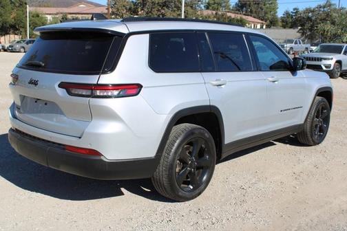2023 Jeep Grand Cherokee L Laredo