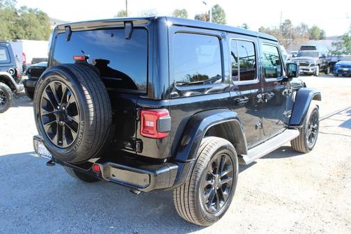 2021 Jeep Wrangler Unlimited Sahara Altitude