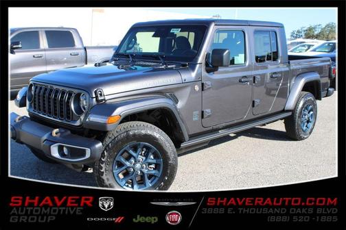 Granite Crystal Clearcoat Metallic 2026 Jeep Gladiator 85th Anniversary Edition