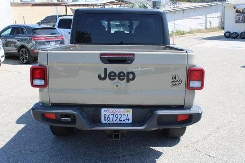 2022 Jeep Gladiator Sport