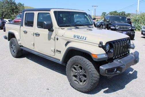 2022 Jeep Gladiator Sport