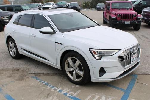 2019 Audi e-tron Premium Plus