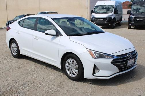 2020 Hyundai ELANTRA SE