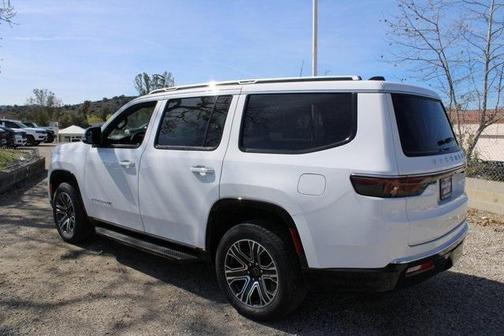 2025 Jeep Wagoneer Base