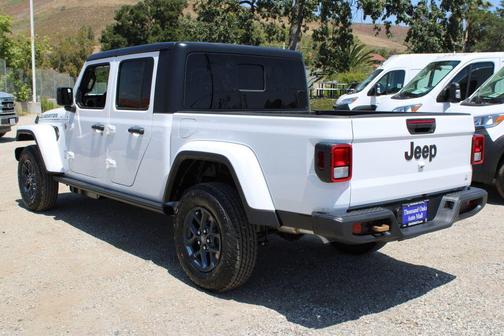 Bright White Clearcoat 2026 Jeep Gladiator 85th Anniversary Edition