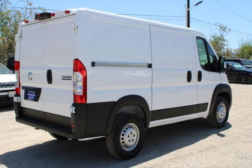Bright White Clearcoat 2026 RAM ProMaster 1500 Low Roof