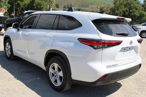 2022 Toyota Highlander LE