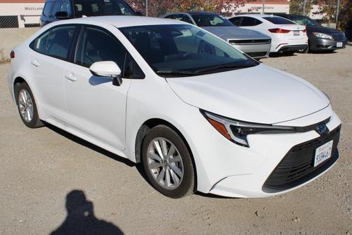2025 Toyota Corolla Hybrid LE