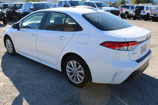 2025 Toyota Corolla Hybrid LE