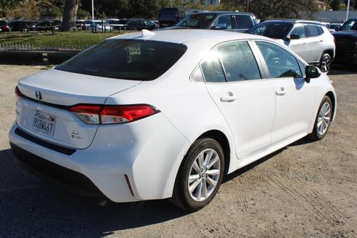 2025 Toyota Corolla Hybrid LE
