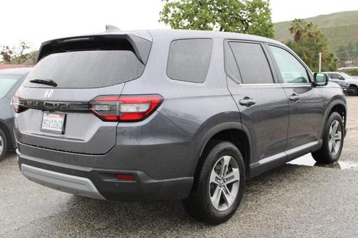 2023 Honda Pilot EX-L 8-Passenger