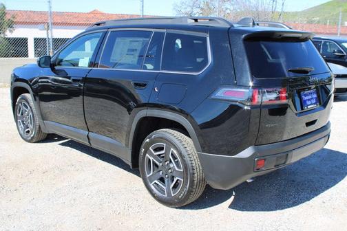 2026 Jeep Cherokee LAREDO/LIMITED