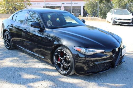 2022 Alfa Romeo Giulia Veloce
