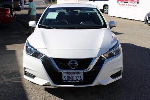 2022 Nissan Versa 1.6 SV