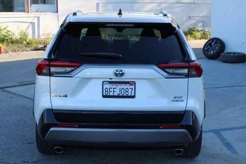 2019 Toyota RAV4 Hybrid XSE