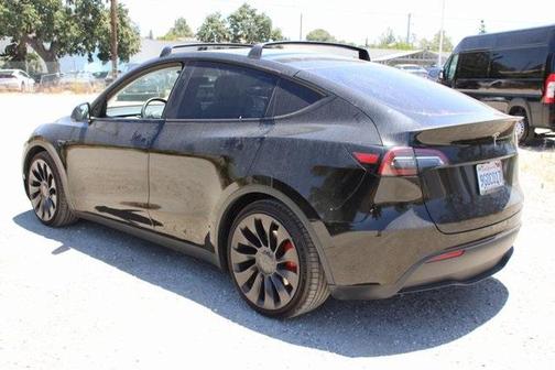 2023 Tesla Model Y Performance