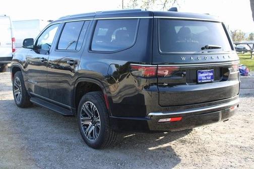 2025 Jeep Wagoneer Base