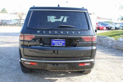 2025 Jeep Wagoneer Base
