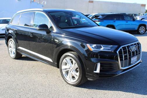 2020 Audi Q7 55 Premium Plus