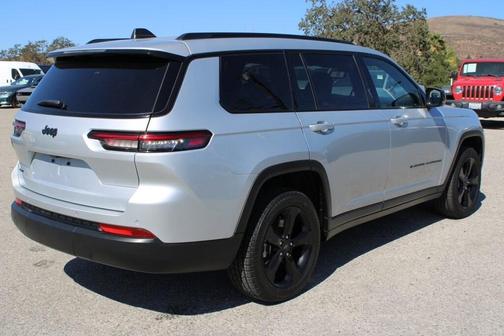 2023 Jeep Grand Cherokee L Laredo