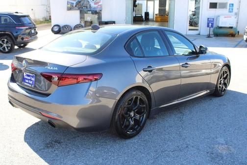 2022 Alfa Romeo Giulia Ti