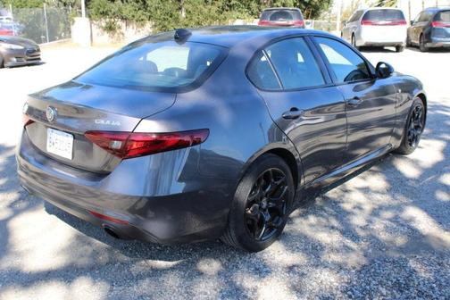 2022 Alfa Romeo Giulia Ti