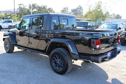 Black Clearcoat 2026 Jeep Gladiator 85th Anniversary Edition