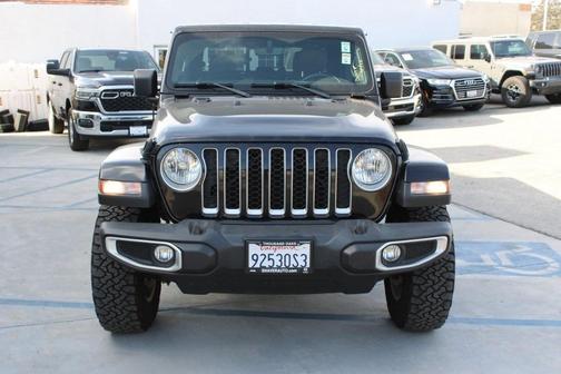 2022 Jeep Gladiator Overland
